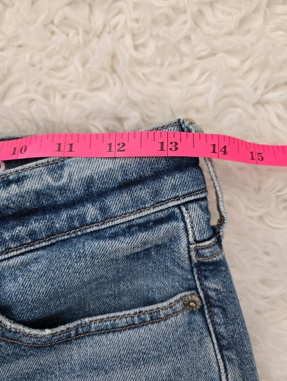 J.Crew Classic Straigth Jeans. Size 26P.